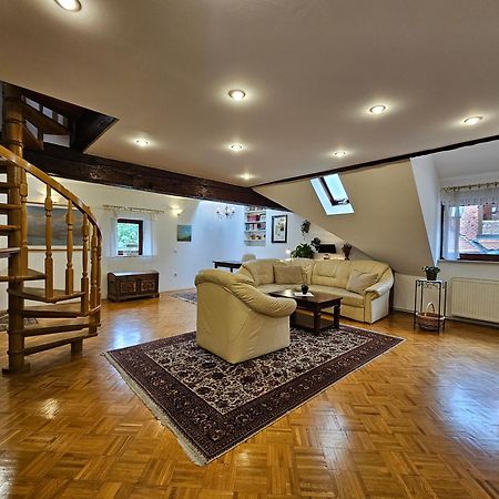 Apartment Nina With Private Terrace Tour As Lublaň Exteriér fotografie