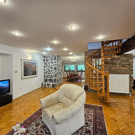 Apartment Nina With Private Terrace Tour As Lublaň Exteriér fotografie